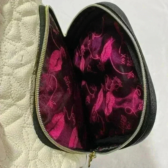 Betsey Johnson White Black Quilted Backpack Small - Picture 16 of 16